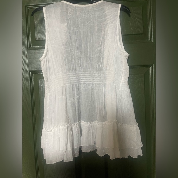 Cottage Core Dainty w crochet lace Feminine Vest - Picture 5 of 5